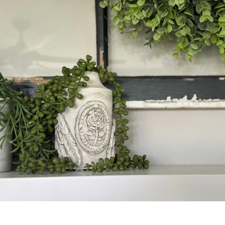 IOD Heraldry Decor Mould - Iron Orchid Designs