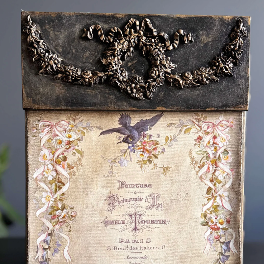 IOD Wreath & Swags Decor Mould - Iron Orchid Designs - Spring 2026