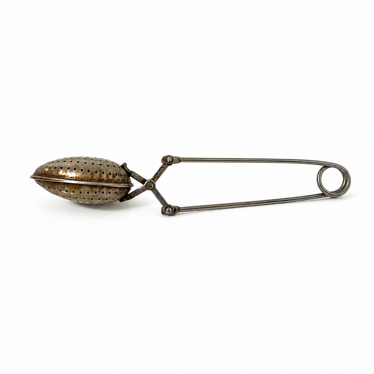 Vintage Japanese Hinged Metal Tea Infuser - Loose Leaf Steeper