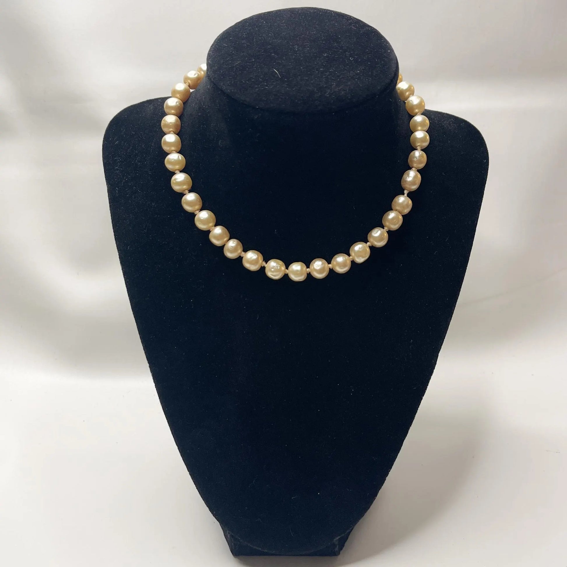 Vintage Faux Ivory Pearl Necklace 19"