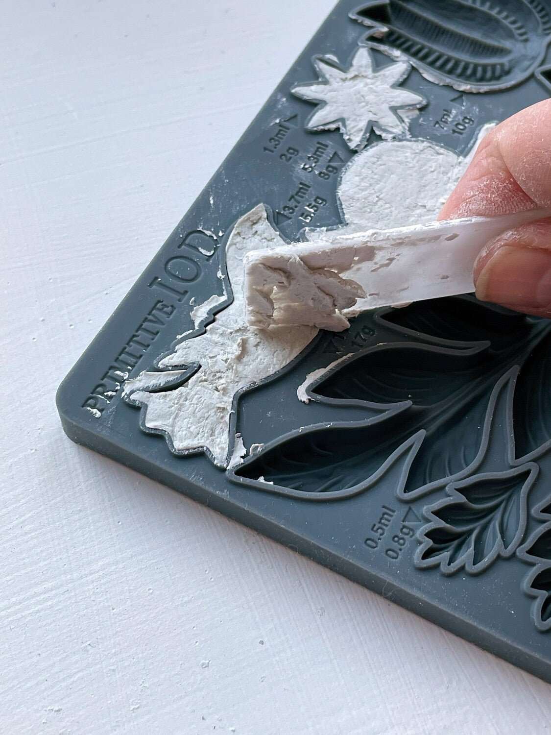 IOD Air Dry Clay 14 oz by Iron Orchid Designs - For Moulds & Crafts
