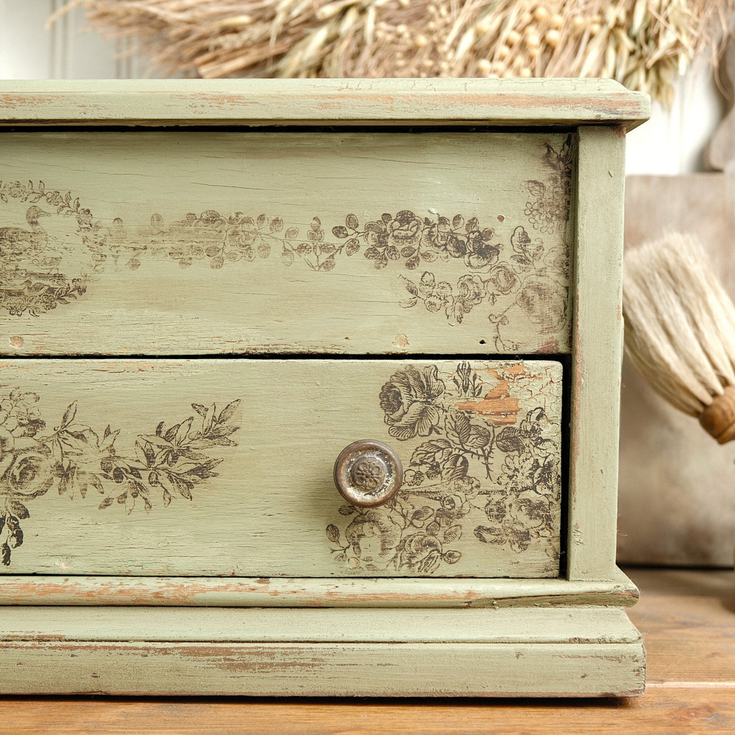 Sweet Pickins Crackle Medium 16oz - Aged Finish for Furniture & Decor